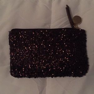 Small sequined clutch